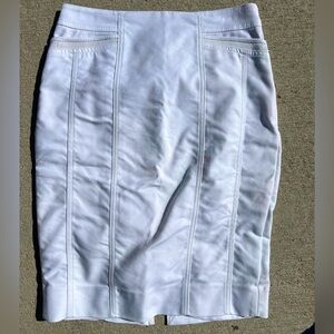 White House black market women’s white pencil skirt, size 00